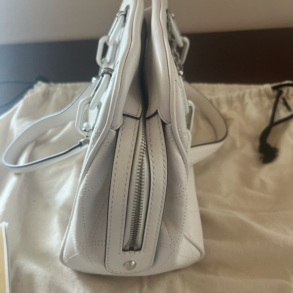 Michael Kors Venice Quilted Bag in Optic White with Silver - Picture 4 of 6